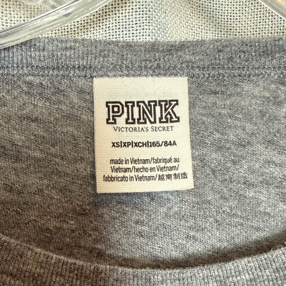 PINK Victoria's Secret Gray Sequin Logo Short Sleeve Tee - Picture 2 of 3